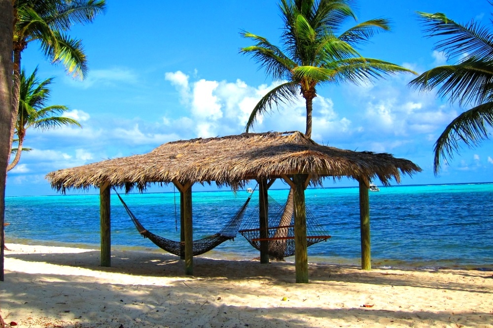 Petite île Caïman, plage